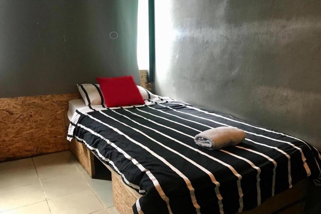 Koptel Budget Hotel Kuching Buitenkant foto