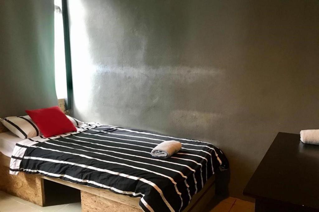 Koptel Budget Hotel Kuching Buitenkant foto