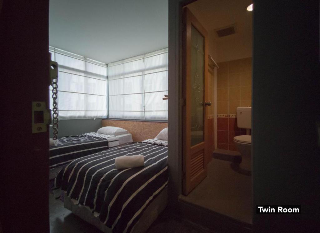 Koptel Budget Hotel Kuching Buitenkant foto