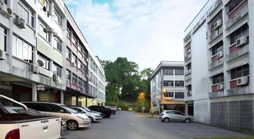 Koptel Budget Hotel Kuching Buitenkant foto