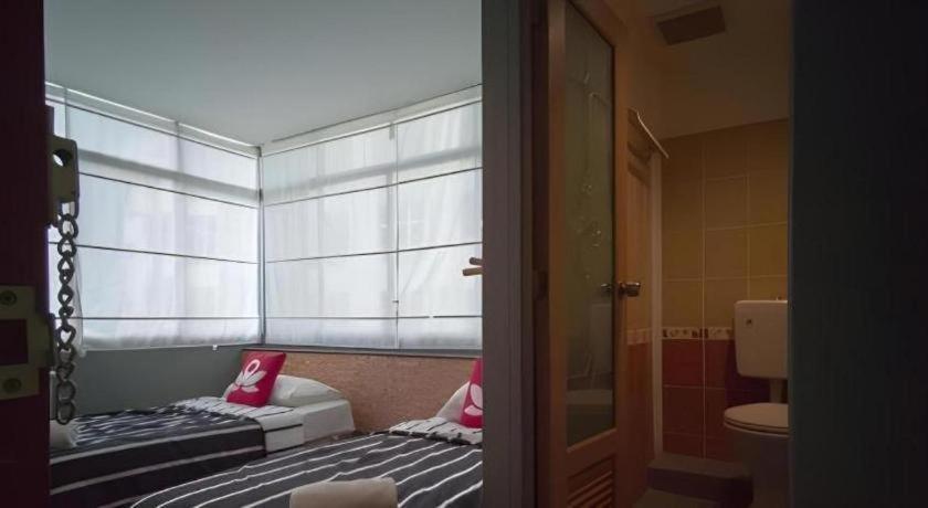 Koptel Budget Hotel Kuching Buitenkant foto