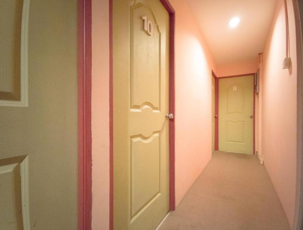Koptel Budget Hotel Kuching Buitenkant foto